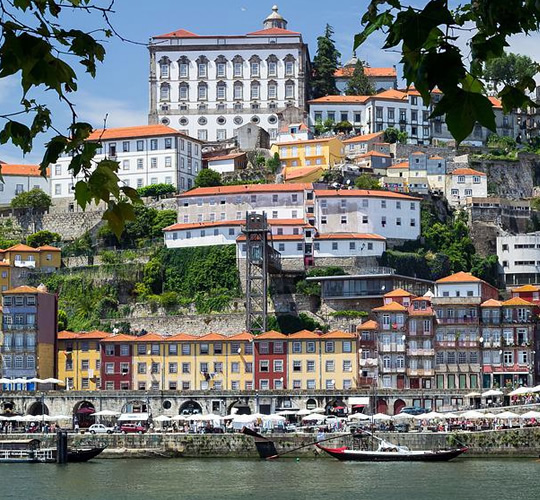 Lisbon «» Porto Transfer